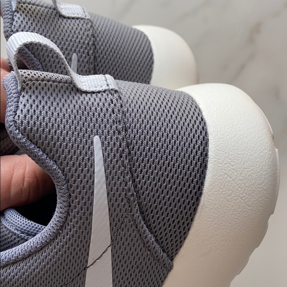 NWT Nike Roshe One sneakers shoes - Picture 8 of 8